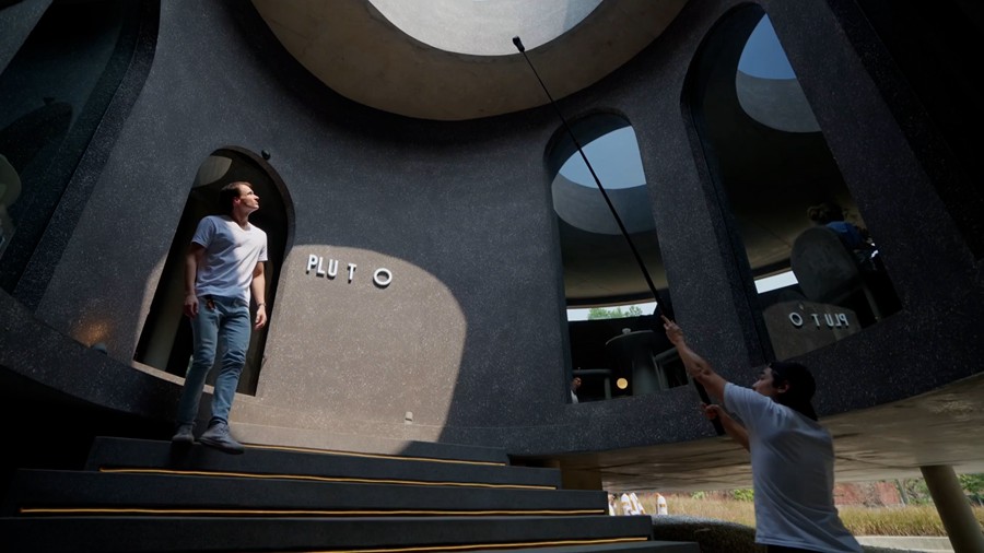 油管大神Brandon Li即兴商业拍摄相机/手机/运动相机运镜无缝转场过渡动态灯光照明/创意融合大师课程 Fusion Filmmaking Online Course 设计教程 第2张-素材湾丨精选海外优质设计素材资源 油管大神Brandon Li即兴商业拍摄相机/手机/运动相机运镜无缝转场过渡动态灯光照明/创意融合大师课程 Fusion Filmmaking Online Course 设计教程 sucaiwan.com