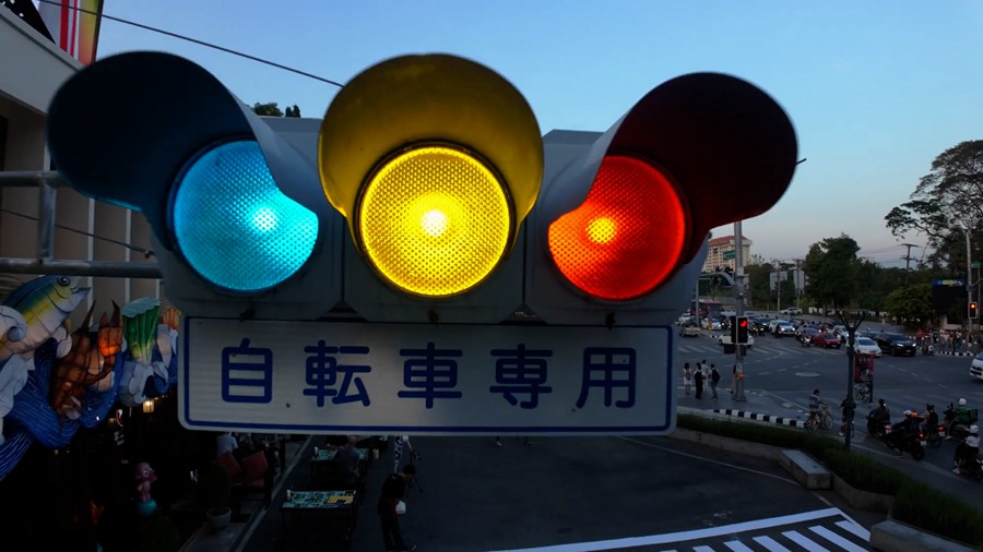 油管大神Brandon Li大疆Pocket 3基础到入门课程 Brandon Li - DJI Osmo Pocket 3 + Pocket 3 视频调色练习素材 设计教程 第3张-素材湾丨精选海外优质设计素材资源 油管大神Brandon Li大疆Pocket 3基础到入门课程 Brandon Li - DJI Osmo Pocket 3 + Pocket 3 视频调色练习素材 设计教程 sucaiwan.com