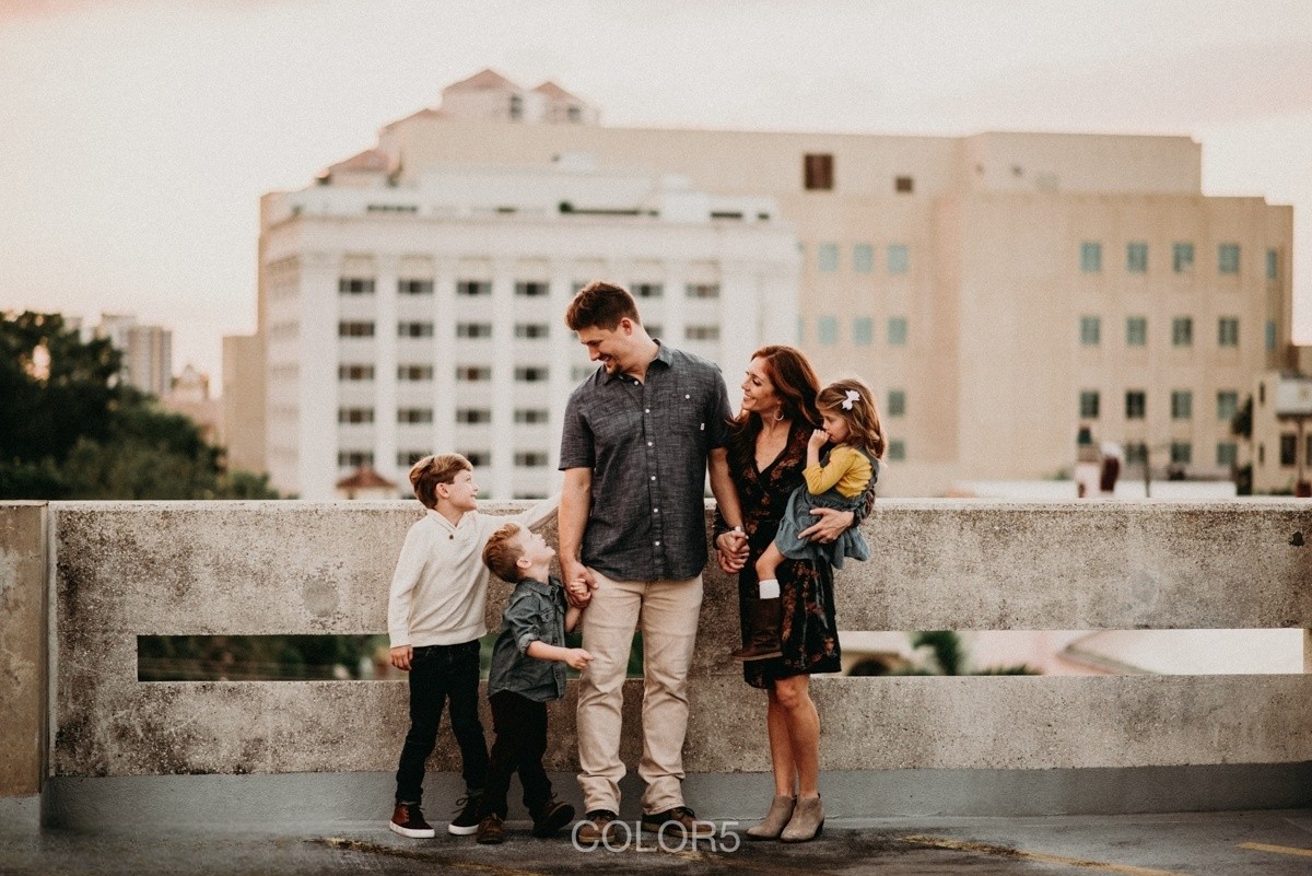 温馨温暖色调棕色黑白色调家庭情侣摄影照片调色Lightroom预设包 Amanda Lennon – Lightroom Presets I – Lennon Photography 插件预设 sucaiwan.com