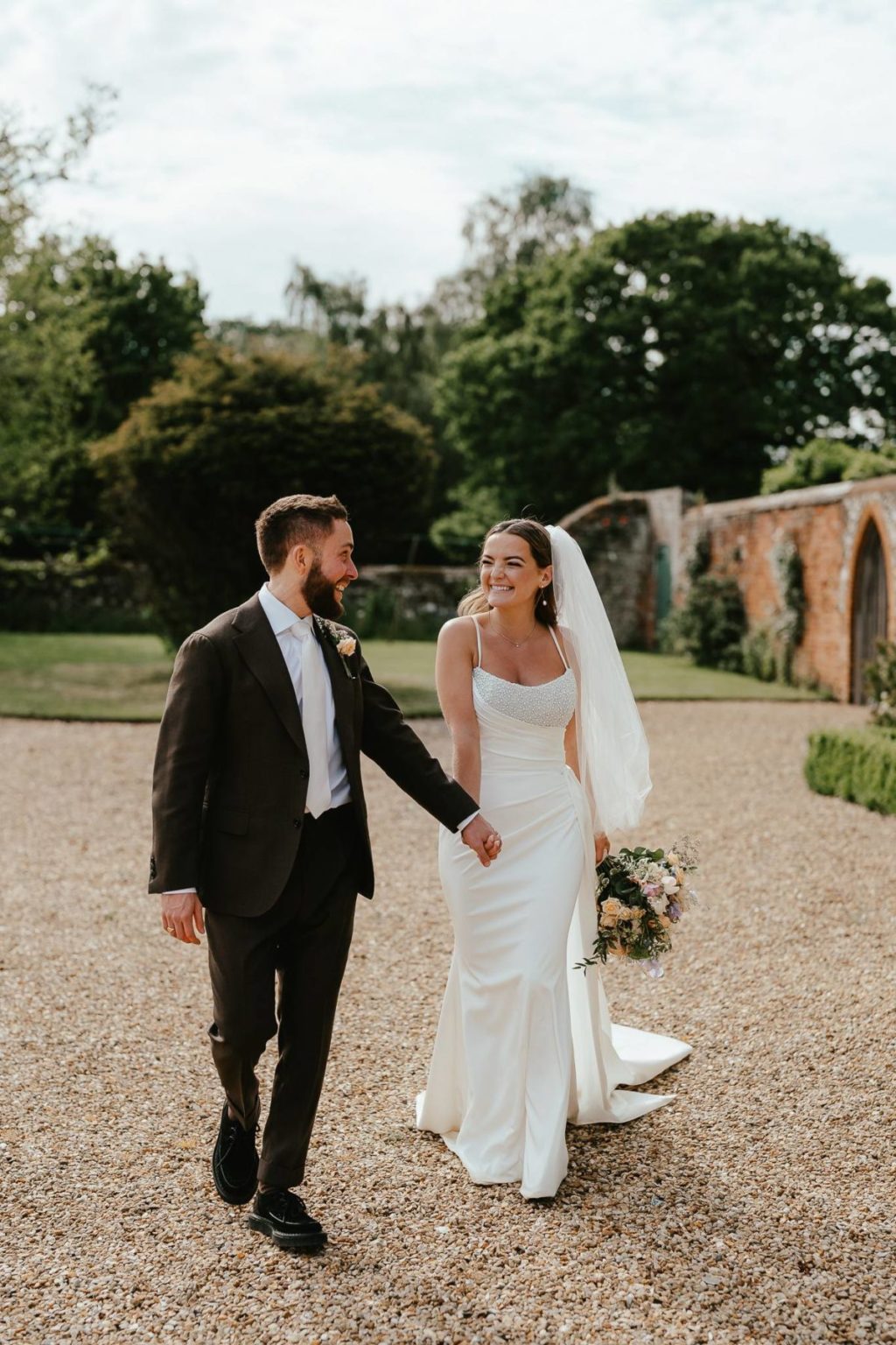 风格化前卫明亮暖色调婚礼摄影照片调色Lightroom预设包 Cara Zagni – Moon Pack 1 插件预设 sucaiwan.com