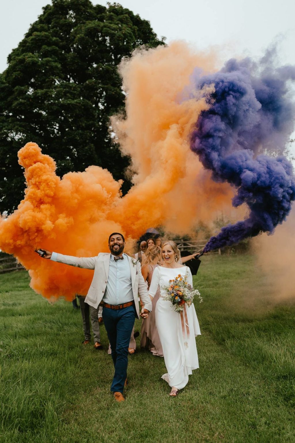 风格化前卫明亮暖色调婚礼摄影照片调色Lightroom预设包 Cara Zagni – Moon Pack 1 插件预设 sucaiwan.com