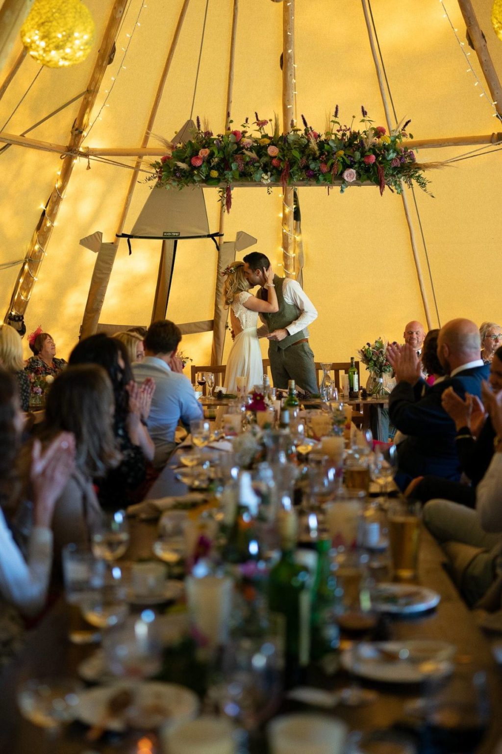 风格化前卫明亮暖色调婚礼摄影照片调色Lightroom预设包 Cara Zagni – Moon Pack 1 插件预设 sucaiwan.com