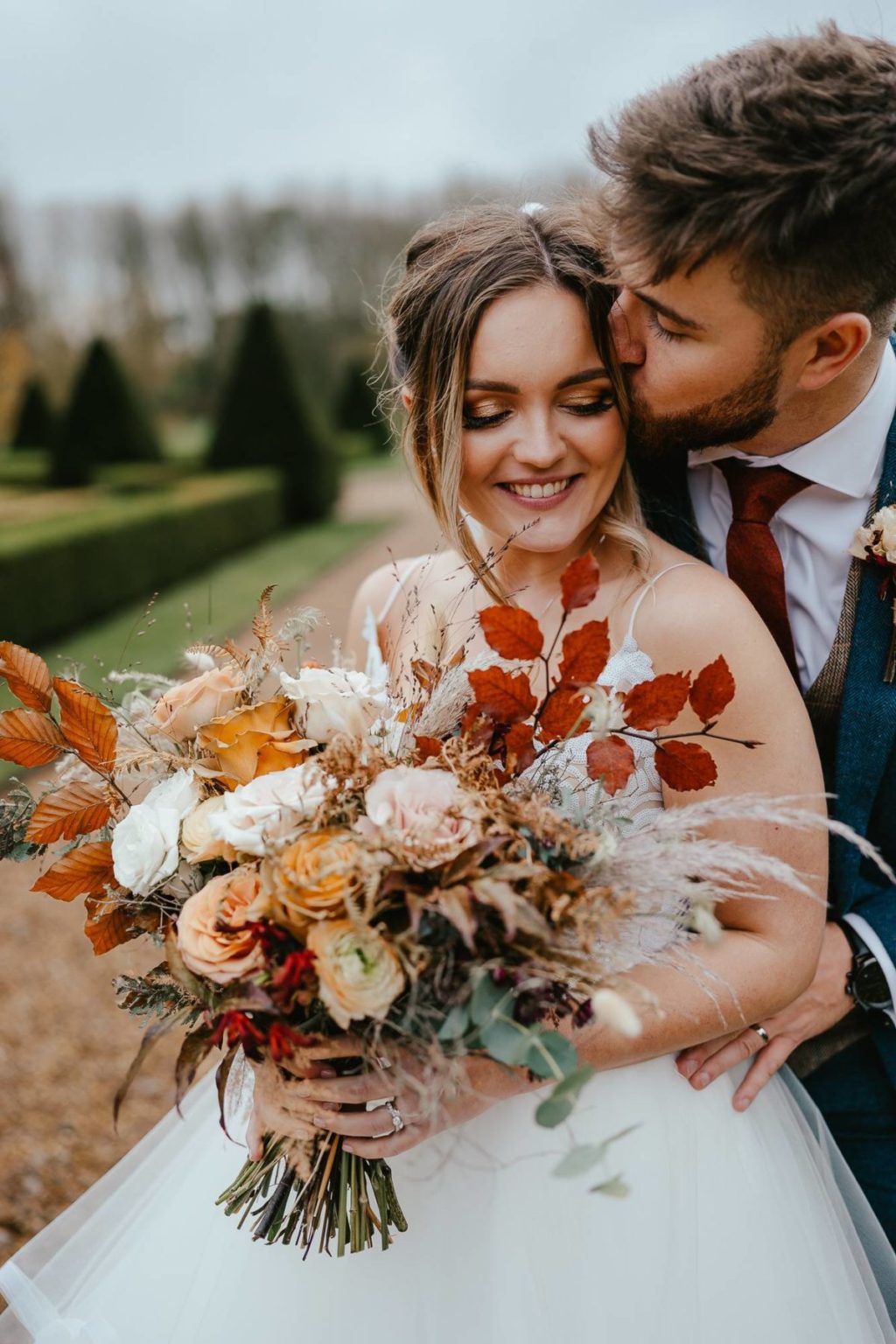 风格化前卫明亮暖色调婚礼摄影照片调色Lightroom预设包 Cara Zagni – Moon Pack 1 插件预设 sucaiwan.com