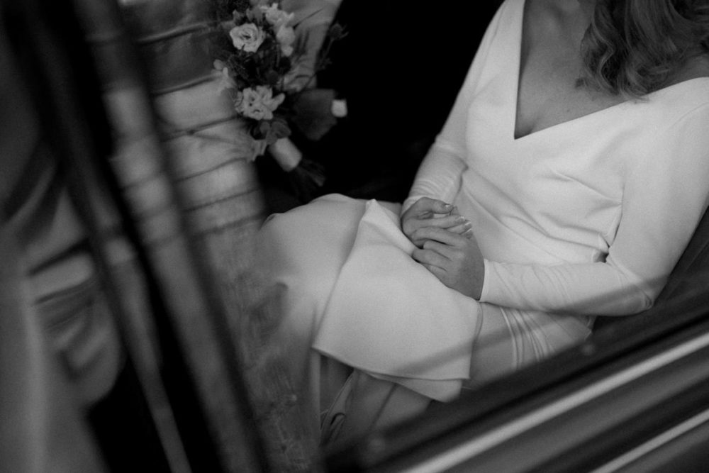 风格化前卫明亮暖色调婚礼摄影照片调色Lightroom预设包 Cara Zagni – Moon Pack 1 插件预设 sucaiwan.com