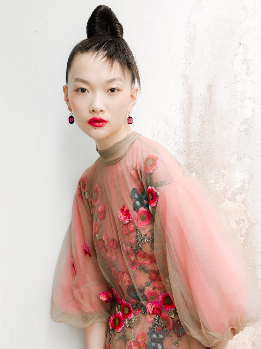 更新2.0版本 永恒经典富士胶片模拟电影质感肖像摄影照片调色Lightroom预设 Refined x KT Merry – Color Presets & Profiles & Mobile 2.0 插件预设 sucaiwan.com