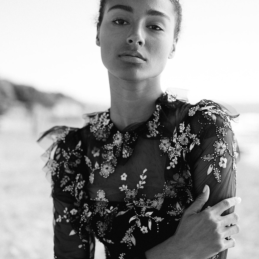 专业伊尔福Ilford Delta 400/3200黑白胶片模拟婚礼照片调色Lightroom预设包 Refined x KT Merry – BW 插件预设 第3张-素材湾丨精选海外优质设计素材资源 专业伊尔福Ilford Delta 400/3200黑白胶片模拟婚礼照片调色Lightroom预设包 Refined x KT Merry – BW 插件预设 sucaiwan.com