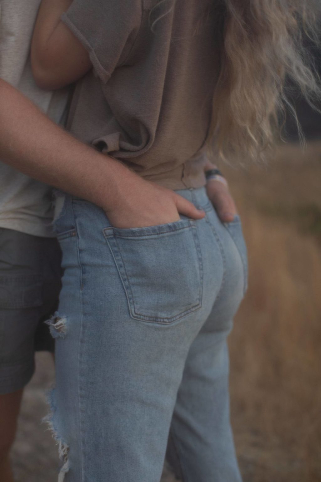 柔和绿色黑白色调冒险旅拍婚礼风景照片调色Lightroom预设 Carley Mae – Jade Pack Presets 插件预设 第6张-素材湾丨精选海外优质设计素材资源 柔和绿色黑白色调冒险旅拍婚礼风景照片调色Lightroom预设 Carley Mae – Jade Pack Presets 插件预设 sucaiwan.com