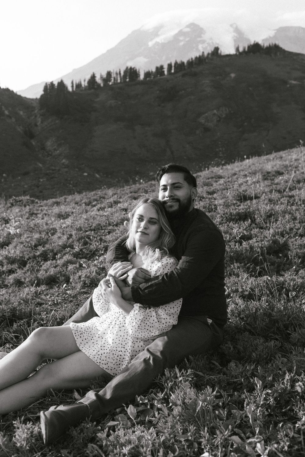 柔和绿色黑白色调冒险旅拍婚礼风景照片调色Lightroom预设 Carley Mae – Jade Pack Presets 插件预设 第16张-素材湾丨精选海外优质设计素材资源 柔和绿色黑白色调冒险旅拍婚礼风景照片调色Lightroom预设 Carley Mae – Jade Pack Presets 插件预设 sucaiwan.com