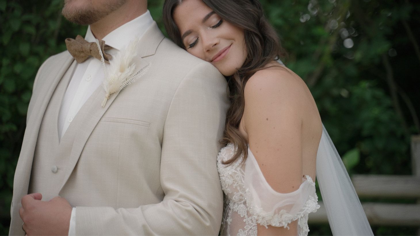 古典欧风柔和温暖色调电影风格优雅婚礼旅拍视频调色LUT预设包 Gamut – Marble Luts 插件预设 第12张-素材湾丨精选海外优质设计素材资源 古典欧风柔和温暖色调电影风格优雅婚礼旅拍视频调色LUT预设包 Gamut – Marble Luts 插件预设 sucaiwan.com