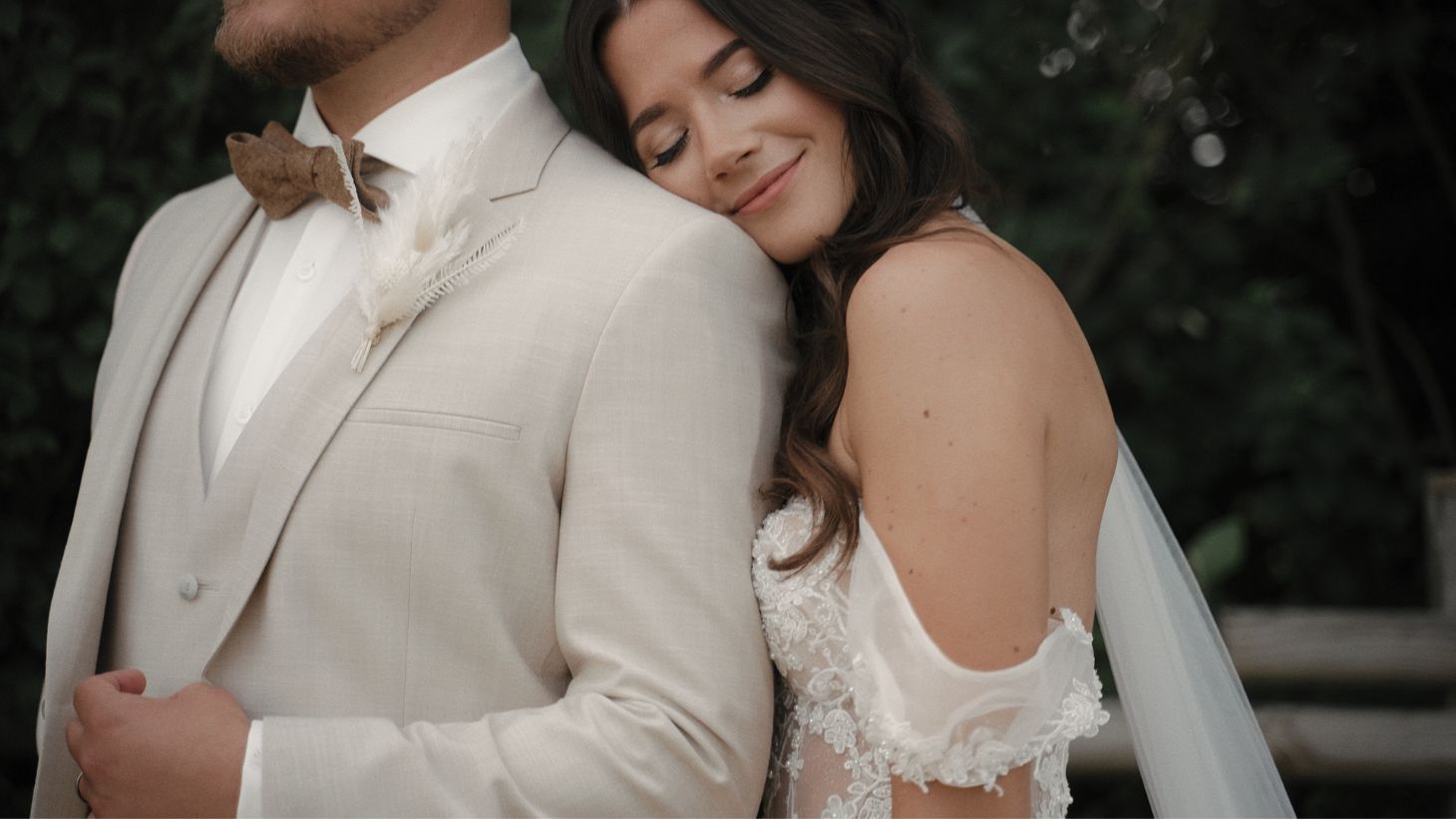 古典欧风柔和温暖色调电影风格优雅婚礼旅拍视频调色LUT预设包 Gamut – Marble Luts 插件预设 第13张-素材湾丨精选海外优质设计素材资源 古典欧风柔和温暖色调电影风格优雅婚礼旅拍视频调色LUT预设包 Gamut – Marble Luts 插件预设 sucaiwan.com