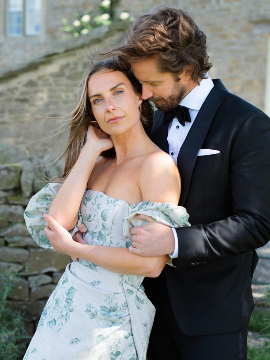 浪漫永恒柯达Portra 400胶片模拟婚礼情侣摄影照片调色Lightroom预设 Martina De Santis – Kodak Portra 400 Emulation Presets & Profiles 插件预设 sucaiwan.com