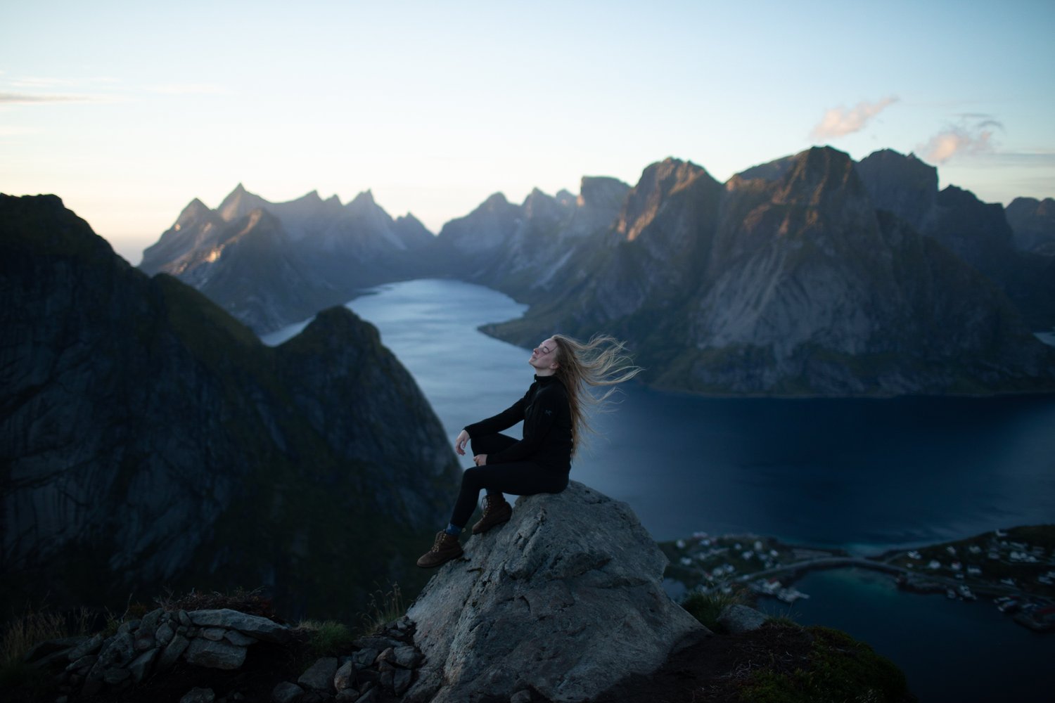 梦幻柔和蓝绿色橙色旅拍风景照片调色Lightroom预设 Presets By Frauki Vol I 插件预设 sucaiwan.com