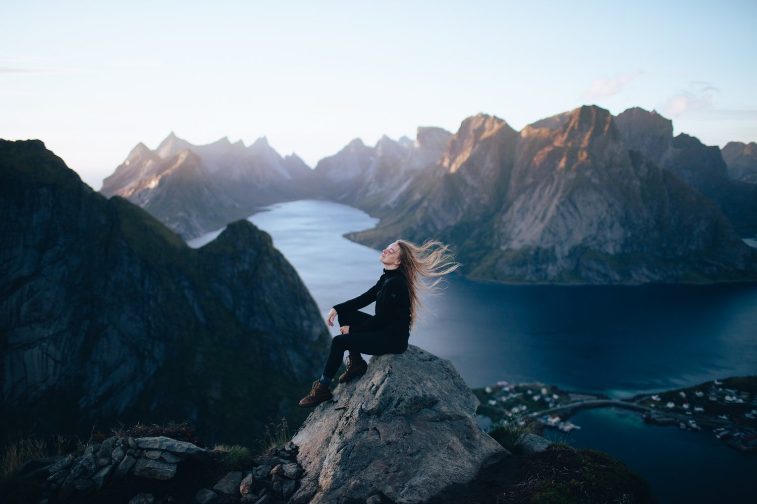 梦幻柔和蓝绿色橙色旅拍风景照片调色Lightroom预设 Presets By Frauki Vol I 插件预设 sucaiwan.com