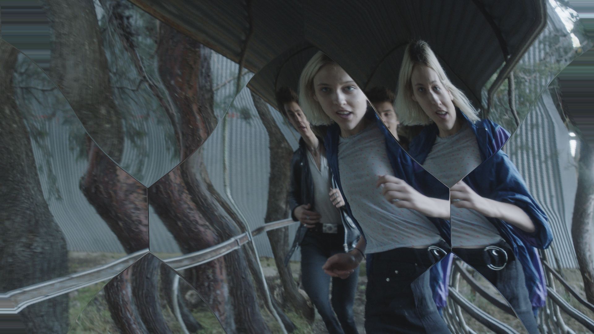 达芬奇预设 梦幻透明玻璃压花凸出失真拉伸复古潮流3D立体文本标题特效素材 MONONODES – Pure Glass 插件预设 第10张-素材湾丨精选海外优质设计素材资源 达芬奇预设 梦幻透明玻璃压花凸出失真拉伸复古潮流3D立体文本标题特效素材 MONONODES – Pure Glass 插件预设 sucaiwan.com