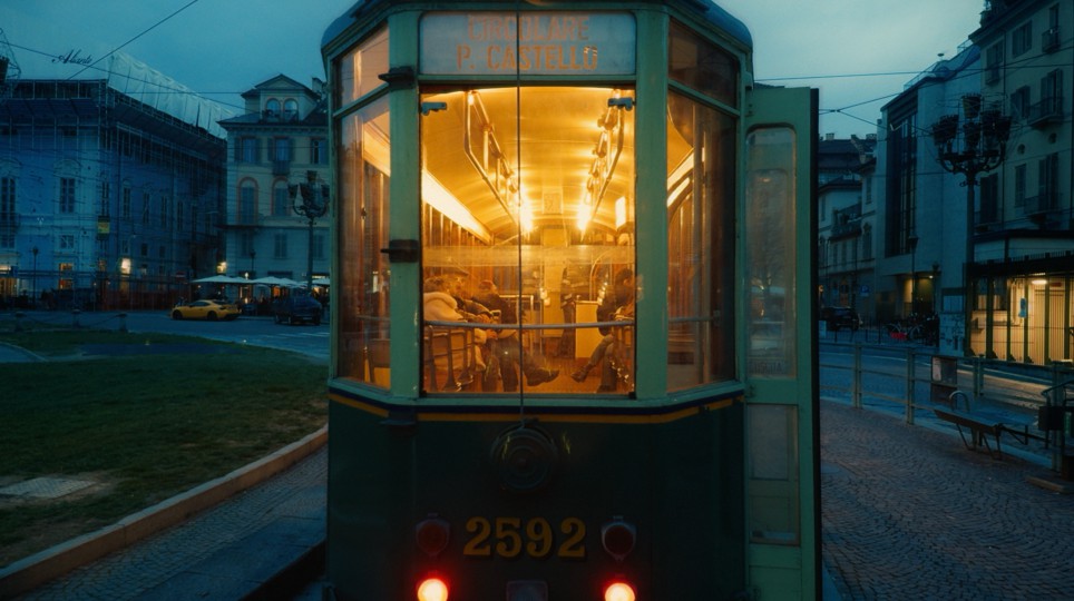 Apple Log专用柯达KODAK VISION3 500T 胶片模拟电影美学色彩分级LUT调色预设 AbsoLUTS - Kodak Vision 3 Lut for iPhone 插件预设 第4张-素材湾丨精选海外优质设计素材资源 Apple Log专用柯达KODAK VISION3 500T 胶片模拟电影美学色彩分级LUT调色预设 AbsoLUTS - Kodak Vision 3 Lut for iPhone 插件预设 sucaiwan.com