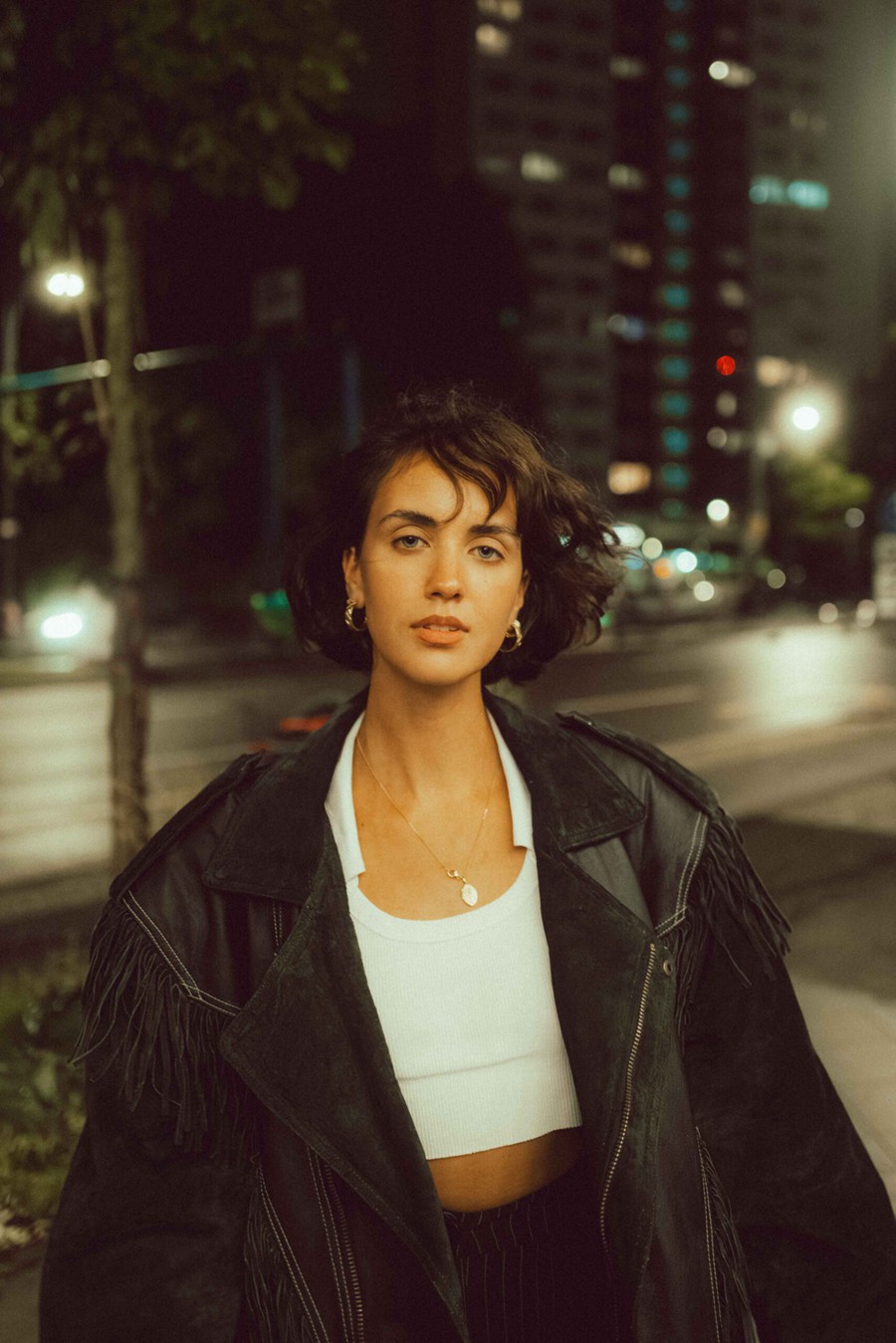 怀旧复古橙色暖色电影胶片模拟颗粒质感人物肖像扫街照片调色Lightroom预设包 RICO REINHOLD – VINTAGE VISION PRESETS 插件预设 第11张-素材湾丨精选海外优质设计素材资源 怀旧复古橙色暖色电影胶片模拟颗粒质感人物肖像扫街照片调色Lightroom预设包 RICO REINHOLD – VINTAGE VISION PRESETS 插件预设 sucaiwan.com