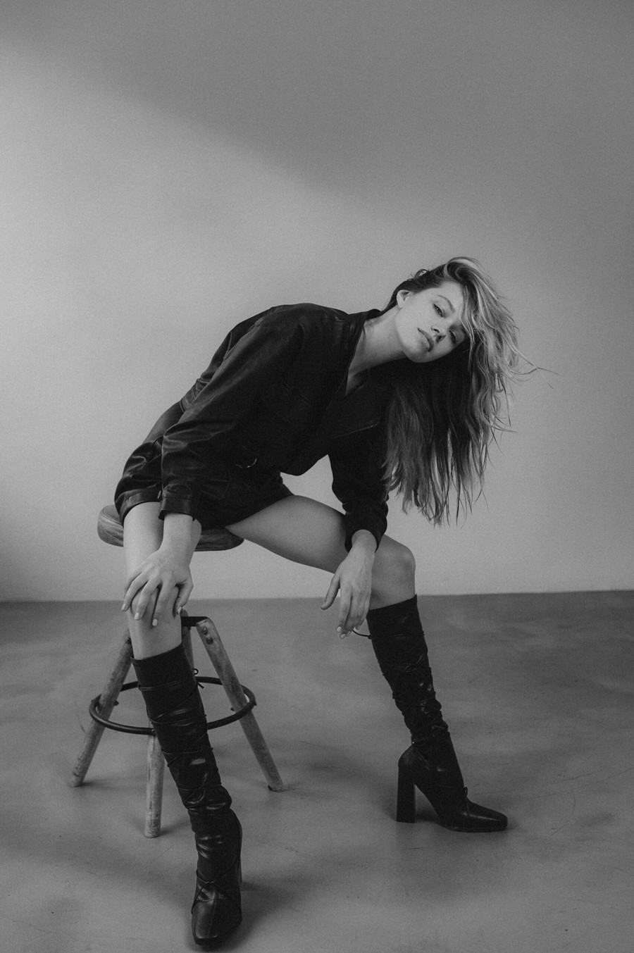 怀旧复古橙色暖色电影胶片模拟颗粒质感人物肖像扫街照片调色Lightroom预设包 RICO REINHOLD – VINTAGE VISION PRESETS 插件预设 第17张-素材湾丨精选海外优质设计素材资源 怀旧复古橙色暖色电影胶片模拟颗粒质感人物肖像扫街照片调色Lightroom预设包 RICO REINHOLD – VINTAGE VISION PRESETS 插件预设 sucaiwan.com