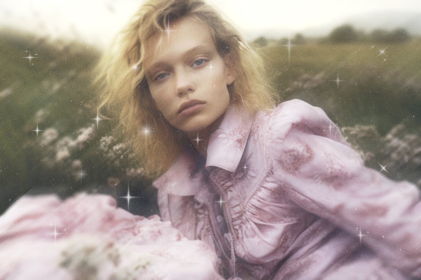 复古胶片颗粒Y2K梦幻朦胧星芒闪耀图片叠加滤镜PSD特效样机Dreamy Sparkle Photo Effect 插件预设 sucaiwan.com