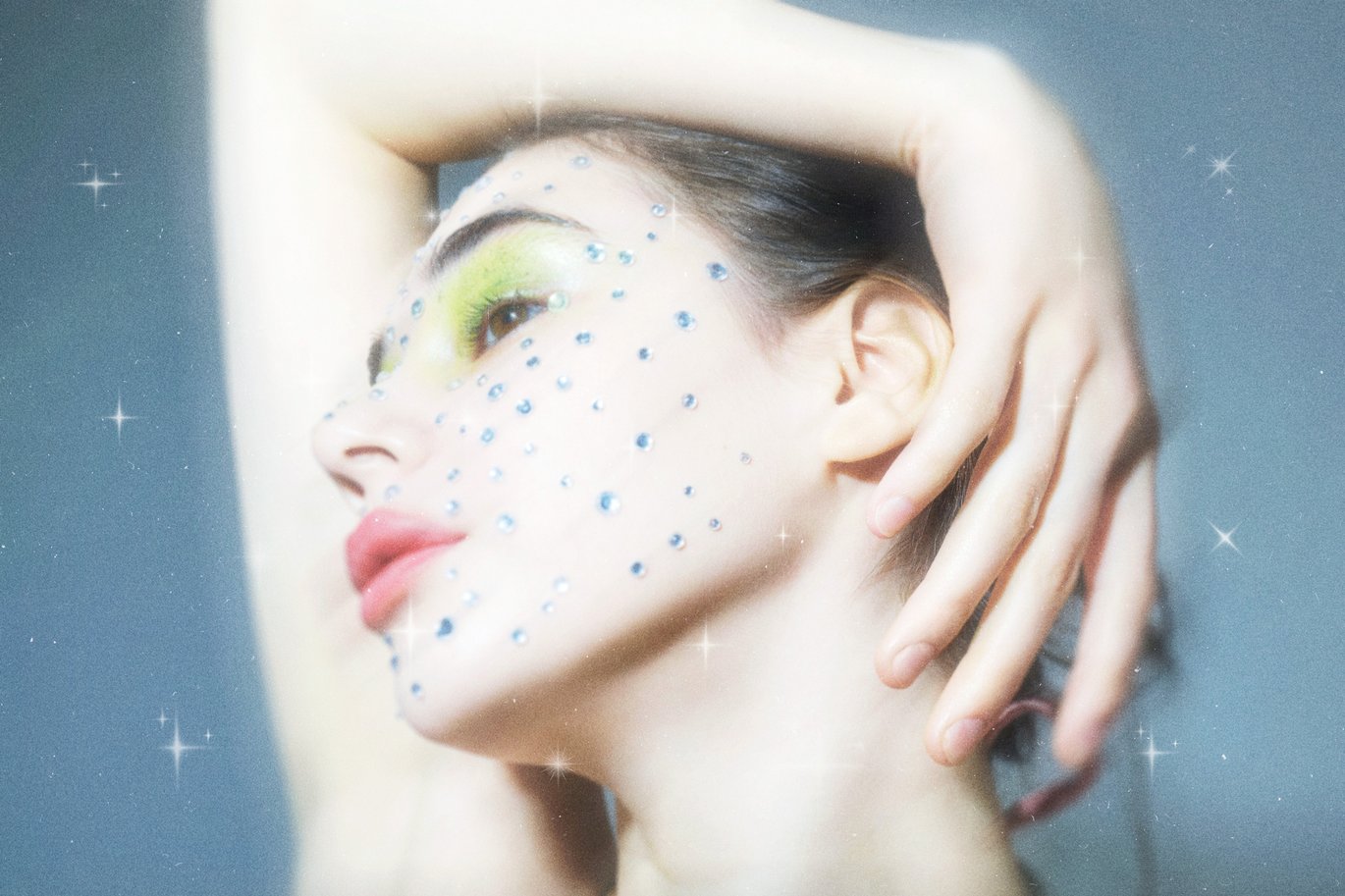 复古胶片颗粒Y2K梦幻朦胧星芒闪耀图片叠加滤镜PSD特效样机Dreamy Sparkle Photo Effect 插件预设 sucaiwan.com