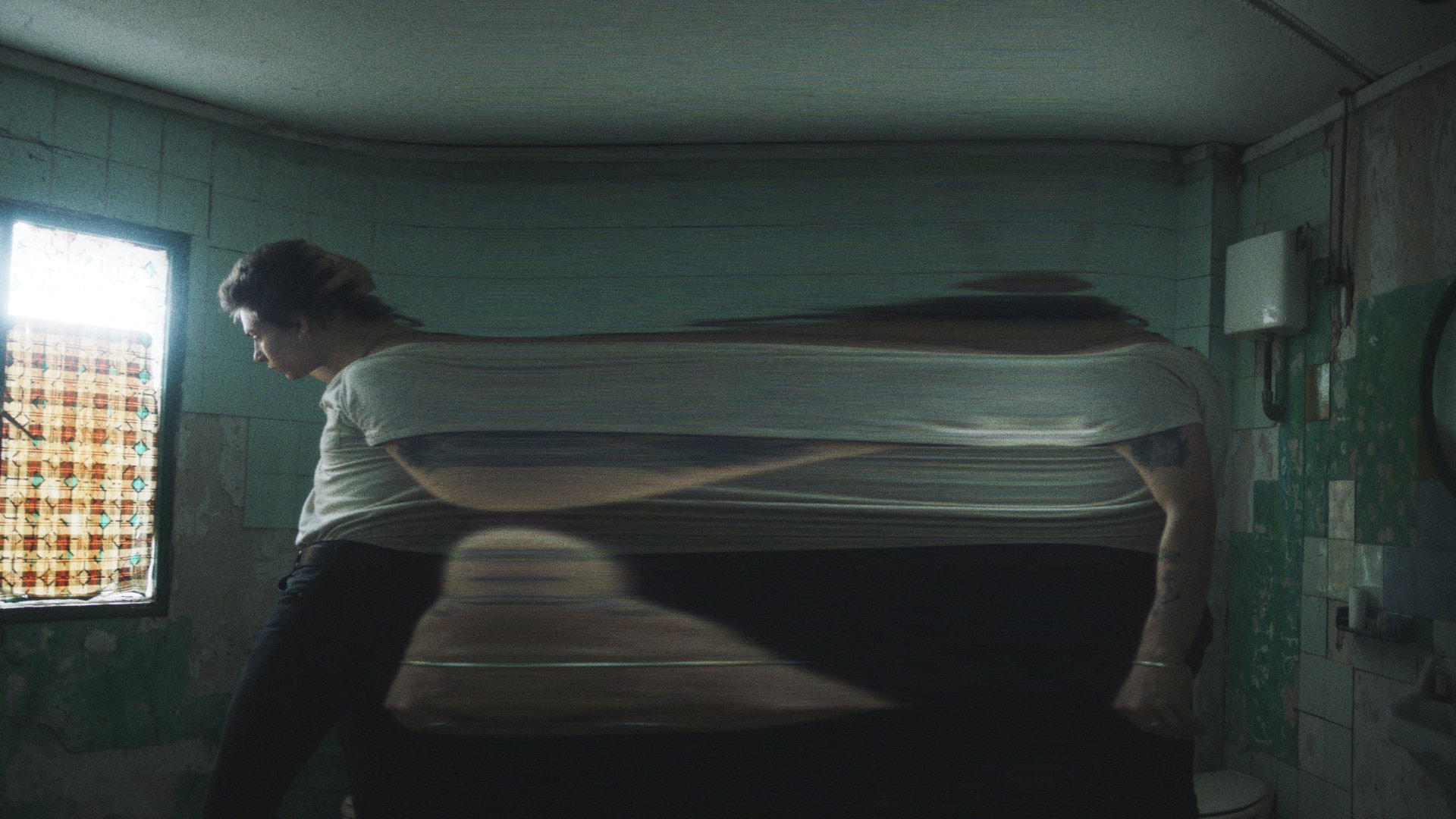 故障拉伸扭曲酸性噪点液化模糊错位视频特效达芬奇DCTL节点预设 MONONODES – STRETCH DCTL 插件预设 第5张-素材湾丨精选海外优质设计素材资源 故障拉伸扭曲酸性噪点液化模糊错位视频特效达芬奇DCTL节点预设 MONONODES – STRETCH DCTL 插件预设 sucaiwan.com