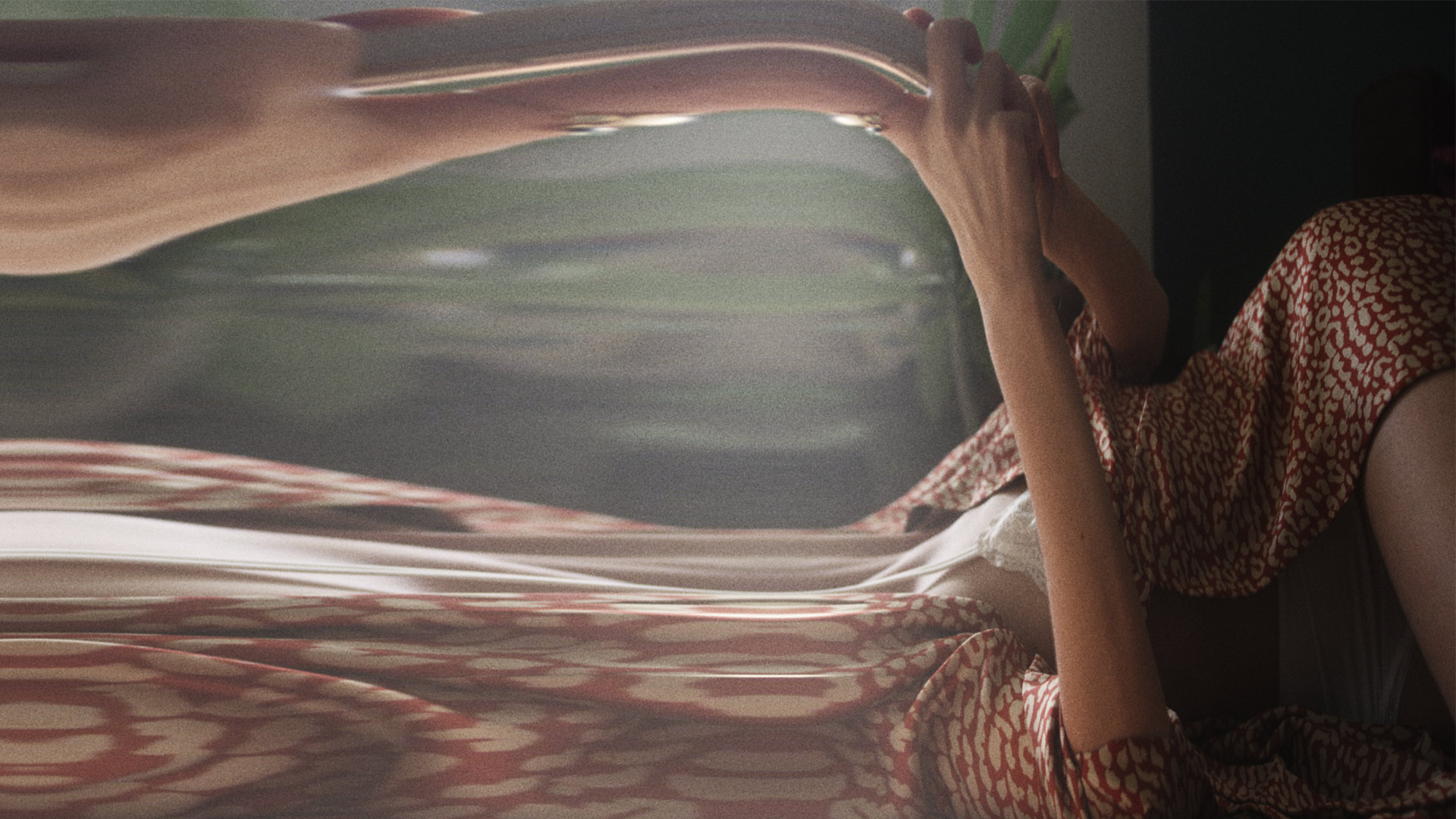 故障拉伸扭曲酸性噪点液化模糊错位视频特效达芬奇DCTL节点预设 MONONODES – STRETCH DCTL 插件预设 第7张-素材湾丨精选海外优质设计素材资源 故障拉伸扭曲酸性噪点液化模糊错位视频特效达芬奇DCTL节点预设 MONONODES – STRETCH DCTL 插件预设 sucaiwan.com