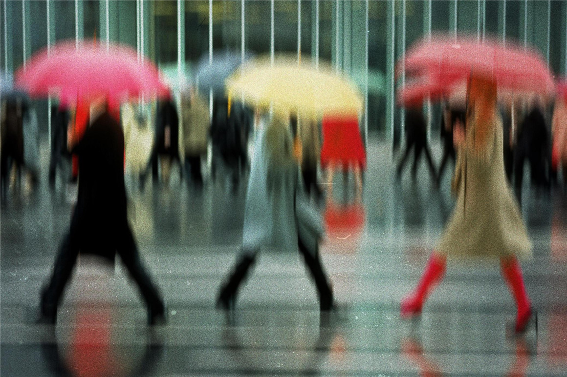 全速前进电影追逐动态模糊拍摄场景照片效果PSD特效样机 , 第1张-素材湾丨精选海外优质设计素材资源 全速前进电影追逐动态模糊拍摄场景照片效果PSD特效样机 , sucaiwan.com