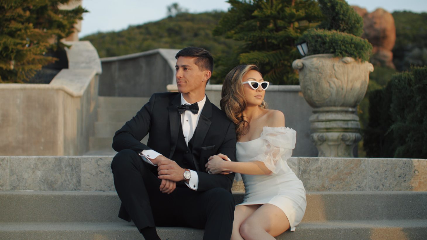 永恒奢华电影风格温暖柔和光彩婚礼视频调色LUT预设 GAMUT – Prestige 插件预设 第4张-素材湾丨精选海外优质设计素材资源 永恒奢华电影风格温暖柔和光彩婚礼视频调色LUT预设 GAMUT – Prestige 插件预设 sucaiwan.com