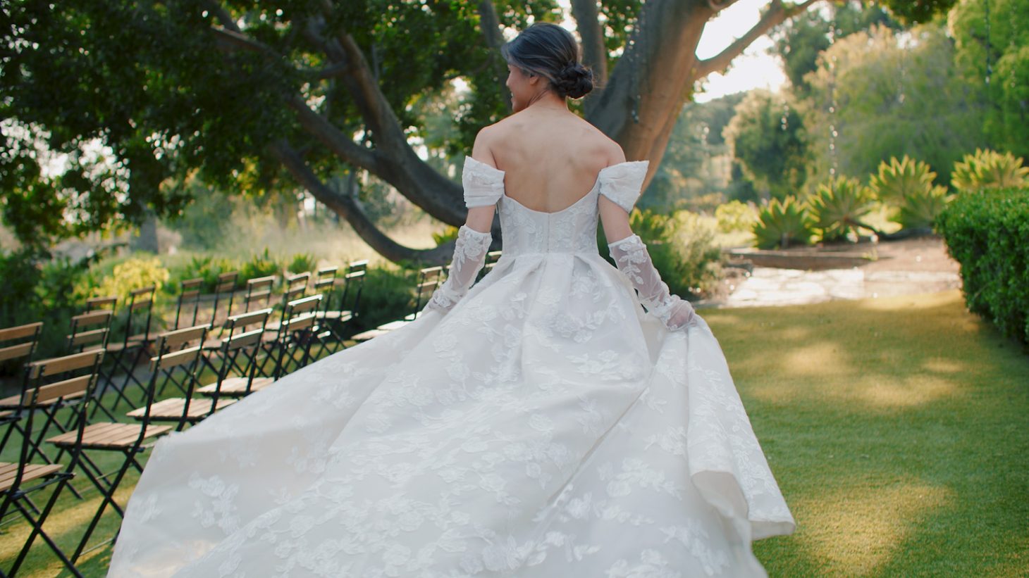 永恒奢华电影风格温暖柔和光彩婚礼视频调色LUT预设 GAMUT – Prestige 插件预设 第6张-素材湾丨精选海外优质设计素材资源 永恒奢华电影风格温暖柔和光彩婚礼视频调色LUT预设 GAMUT – Prestige 插件预设 sucaiwan.com