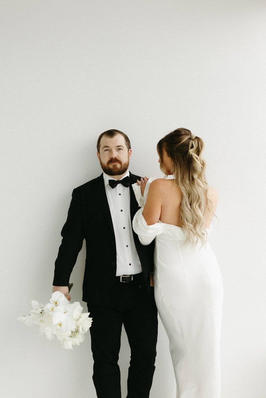 经典怀旧风格化真实色彩黑白色调颗粒感情侣婚礼摄影照片调色Lightroom预设 Rebecca Frank Co. Presets 插件预设 第6张-素材湾丨精选海外优质设计素材资源 经典怀旧风格化真实色彩黑白色调颗粒感情侣婚礼摄影照片调色Lightroom预设 Rebecca Frank Co. Presets 插件预设 sucaiwan.com