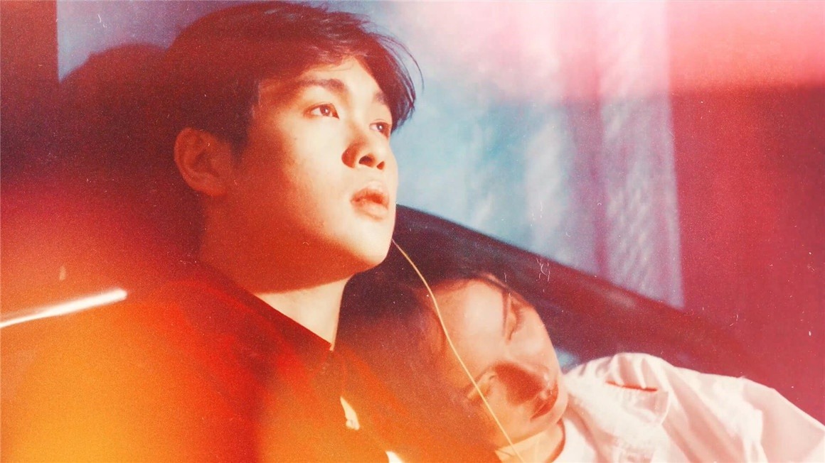 视频素材：复古旧胶片漏光闪烁颗粒砂砾质感电影叠加纹理 , sucaiwan.com