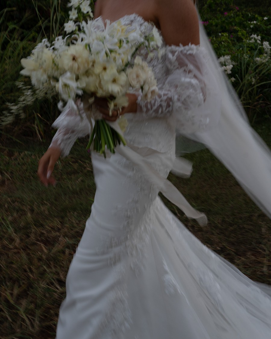 怀旧梦幻电影风格永恒婚礼摄影照片调色Lightroom预设 Ria Georgia – The NOstALGIA PACK LIGHTROOM CLASSIC PRESETS 插件预设 第9张-素材湾丨精选海外优质设计素材资源 怀旧梦幻电影风格永恒婚礼摄影照片调色Lightroom预设 Ria Georgia – The NOstALGIA PACK LIGHTROOM CLASSIC PRESETS 插件预设 sucaiwan.com