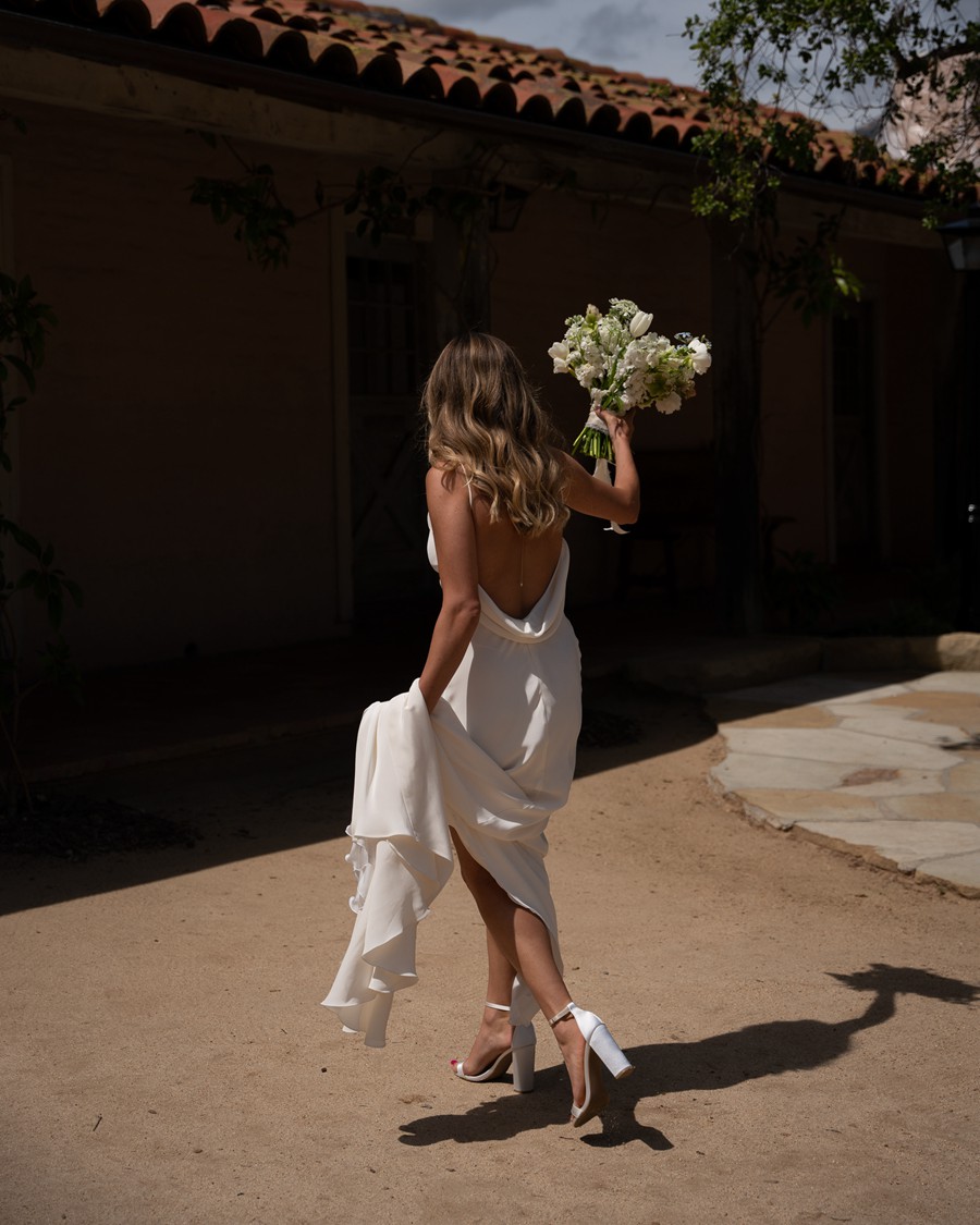 怀旧梦幻电影风格永恒婚礼摄影照片调色Lightroom预设 Ria Georgia – The NOstALGIA PACK LIGHTROOM CLASSIC PRESETS 插件预设 第13张-素材湾丨精选海外优质设计素材资源 怀旧梦幻电影风格永恒婚礼摄影照片调色Lightroom预设 Ria Georgia – The NOstALGIA PACK LIGHTROOM CLASSIC PRESETS 插件预设 sucaiwan.com