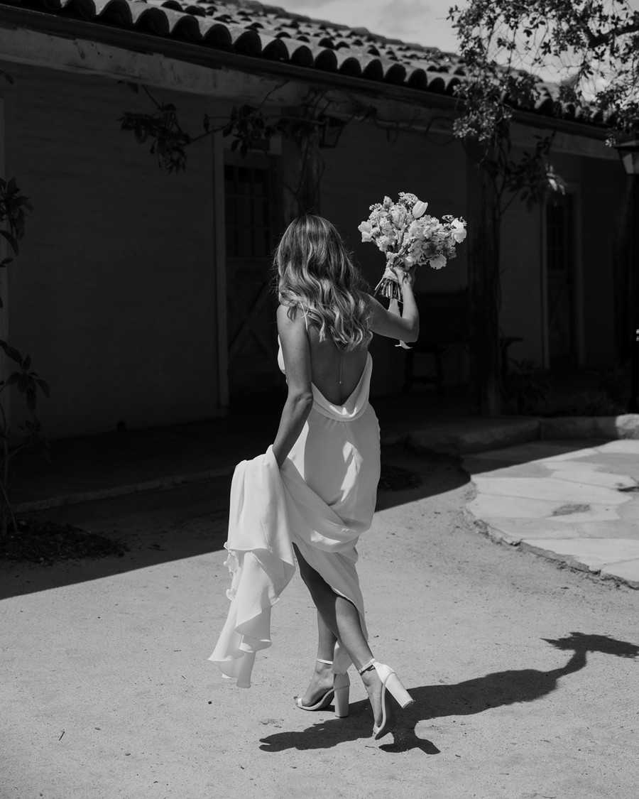 怀旧梦幻电影风格永恒婚礼摄影照片调色Lightroom预设 Ria Georgia – The NOstALGIA PACK LIGHTROOM CLASSIC PRESETS 插件预设 第14张-素材湾丨精选海外优质设计素材资源 怀旧梦幻电影风格永恒婚礼摄影照片调色Lightroom预设 Ria Georgia – The NOstALGIA PACK LIGHTROOM CLASSIC PRESETS 插件预设 sucaiwan.com