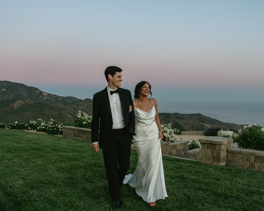 怀旧梦幻电影风格永恒婚礼摄影照片调色Lightroom预设 Ria Georgia – The NOstALGIA PACK LIGHTROOM CLASSIC PRESETS 插件预设 第21张-素材湾丨精选海外优质设计素材资源 怀旧梦幻电影风格永恒婚礼摄影照片调色Lightroom预设 Ria Georgia – The NOstALGIA PACK LIGHTROOM CLASSIC PRESETS 插件预设 sucaiwan.com