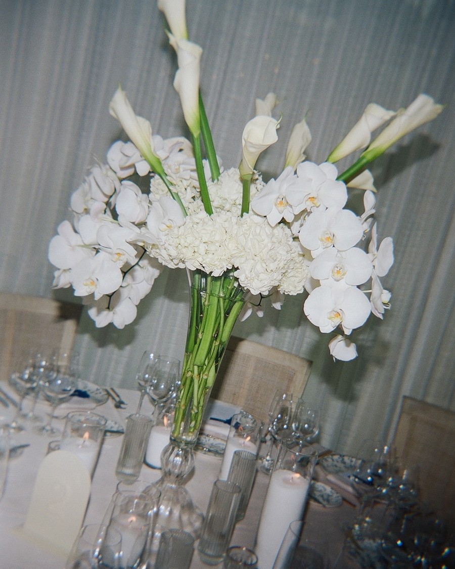 怀旧梦幻电影风格永恒婚礼摄影照片调色Lightroom预设 Ria Georgia – The NOstALGIA PACK LIGHTROOM CLASSIC PRESETS 插件预设 第23张-素材湾丨精选海外优质设计素材资源 怀旧梦幻电影风格永恒婚礼摄影照片调色Lightroom预设 Ria Georgia – The NOstALGIA PACK LIGHTROOM CLASSIC PRESETS 插件预设 sucaiwan.com