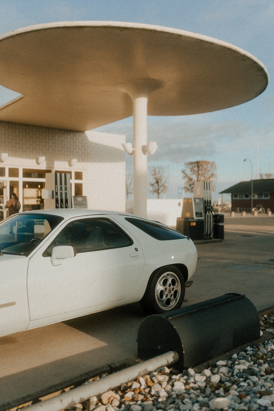 13组欧美风35mm电影胶片颗粒模拟机车汽车风景人物摄影照片调色Lightroom预设 MIKE CRAWAT – 2023 CRAWAT 35MM FILM LOOK PRESETS For LR 插件预设 sucaiwan.com