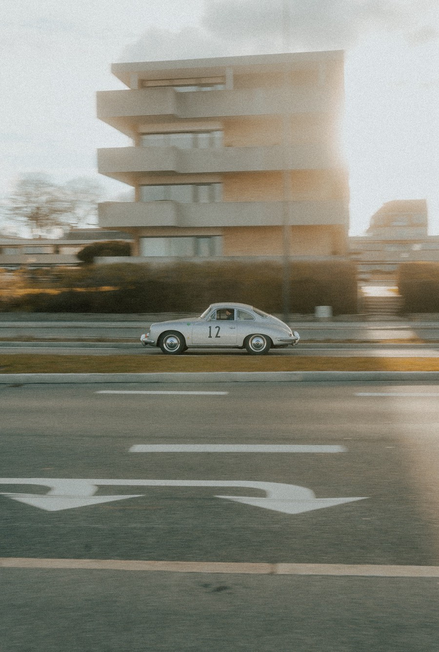 13组欧美风35mm电影胶片颗粒模拟机车汽车风景人物摄影照片调色Lightroom预设 MIKE CRAWAT – 2023 CRAWAT 35MM FILM LOOK PRESETS For LR 插件预设 sucaiwan.com