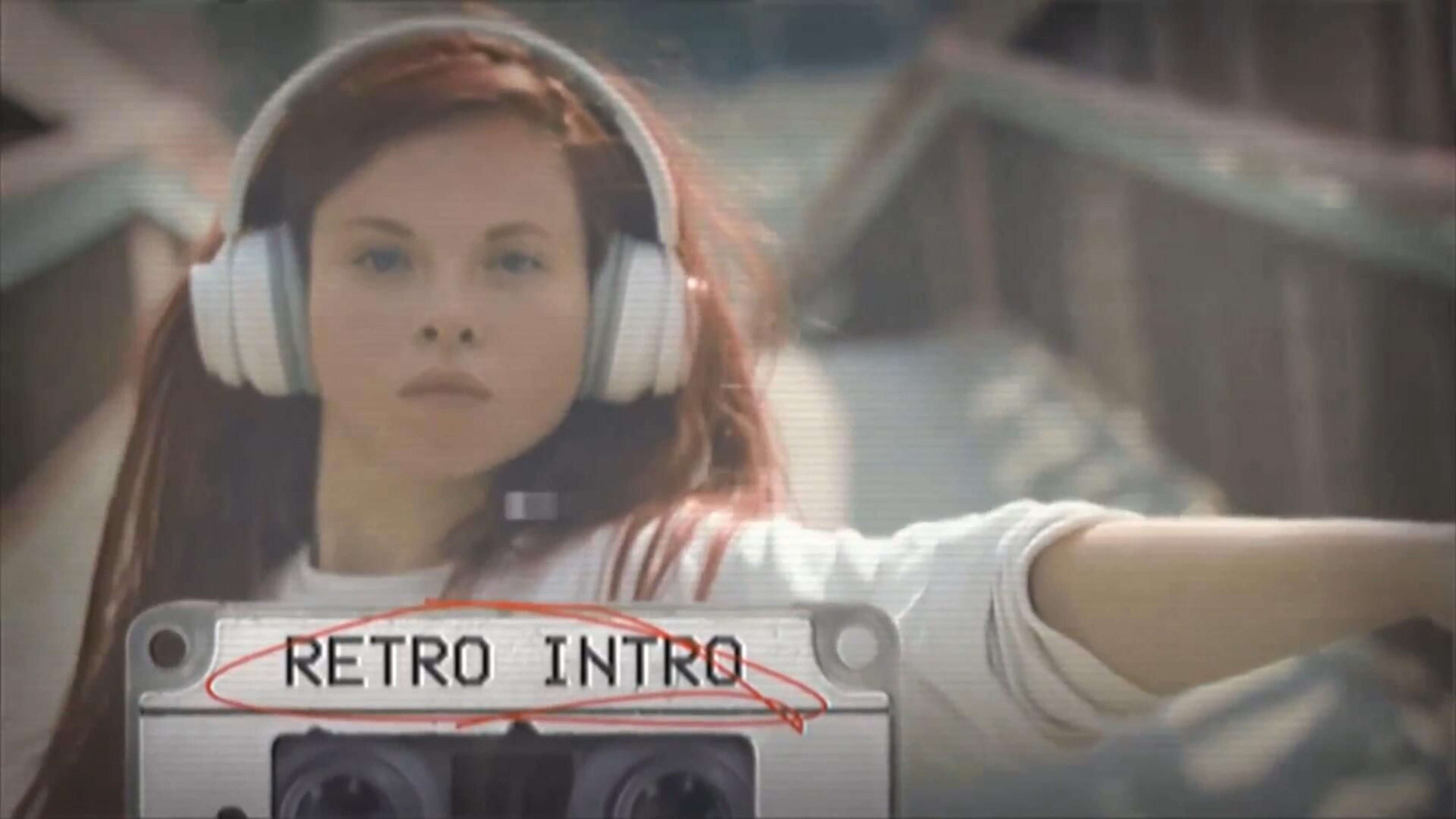 AE/PR/FCPX/达芬奇模板：老式复古低像素风格故障扭曲VHS文字标题开场片头 , sucaiwan.com