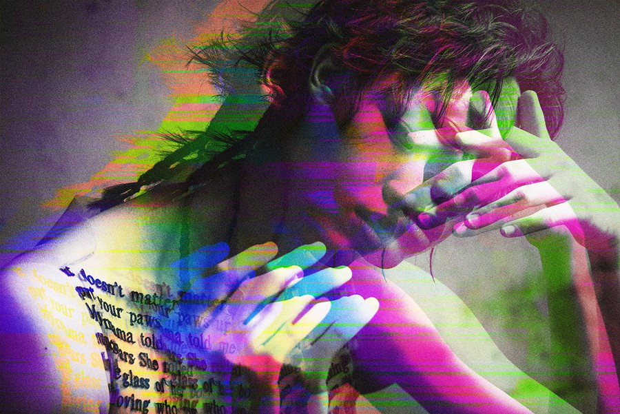 复古故障失真照片效果Ps特效滤镜样机 Triple Glitch Photo Effect 插件预设 sucaiwan.com