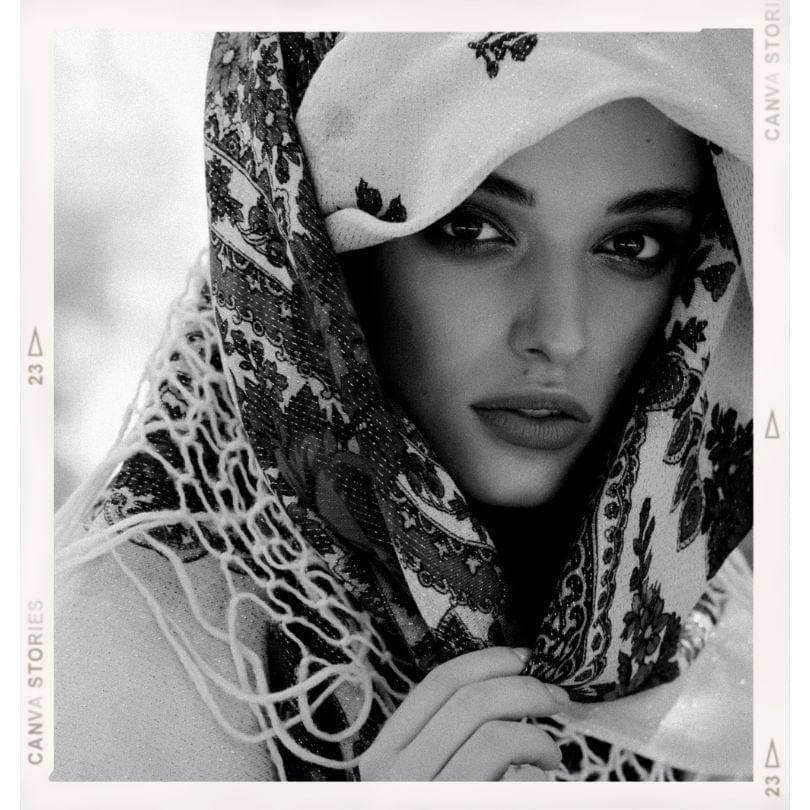 高级黑白效果电影美学胶片颗粒模拟城市人文扫街肖像照片调色Lightroom&Capture one预设 HelloPresets Ilford HP Lightroom Presets/ Capture One Styles 插件预设 sucaiwan.com