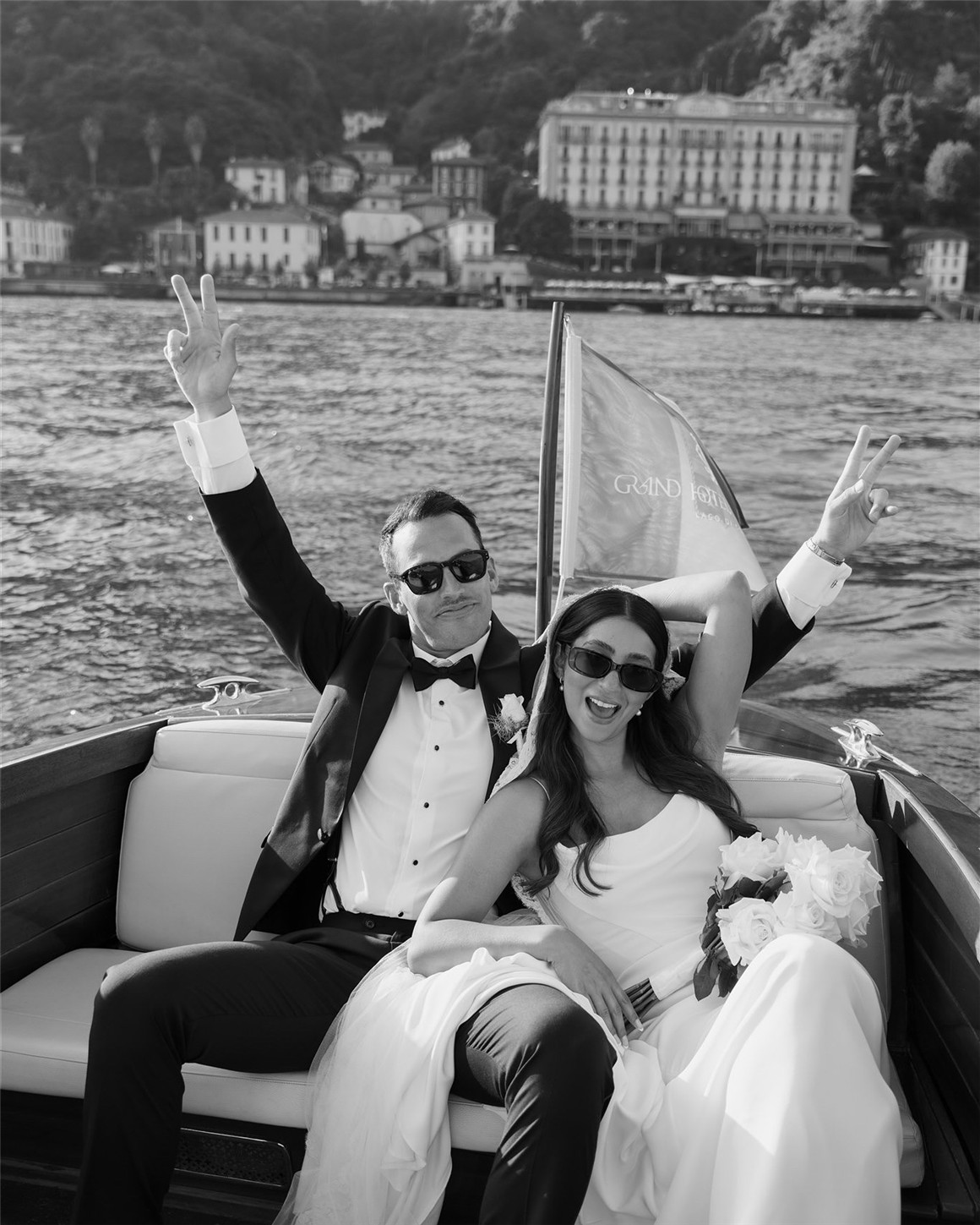 LR预设:梦幻情怀怀旧电影感永恒婚礼摄影照片调色Lightroom预设 Ria Georgia - The Nostalgia Pack Lightroom Classic Presets 插件预设 第14张-素材湾丨精选海外优质设计素材资源 LR预设:梦幻情怀怀旧电影感永恒婚礼摄影照片调色Lightroom预设 Ria Georgia - The Nostalgia Pack Lightroom Classic Presets 插件预设 sucaiwan.com