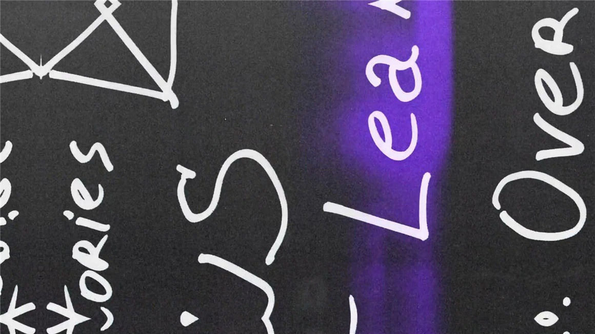 达芬奇模板：复古胶片闪烁手写字母符号引线几何剪切排版无缝过渡 , sucaiwan.com