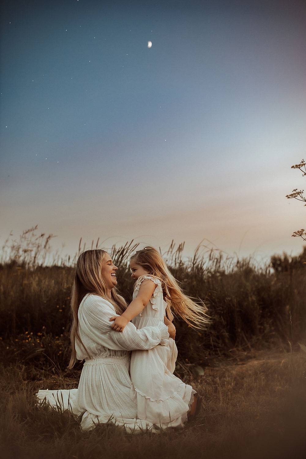 复古华丽北欧风暖金棕色调怀旧梦幻家庭生活照片调色Lightroom预设 Annie Nelson – The Betsy Collections 插件预设 第1张-素材湾丨精选海外优质设计素材资源 复古华丽北欧风暖金棕色调怀旧梦幻家庭生活照片调色Lightroom预设 Annie Nelson – The Betsy Collections 插件预设 sucaiwan.com