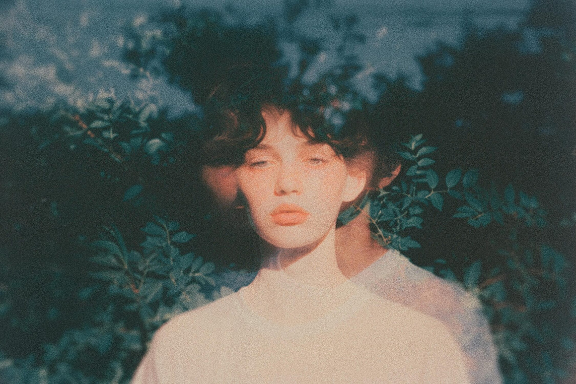 复古胶片美学模糊颗粒电影照片效果PSD特效样机素材 Cinematic Grain Photo Effect 插件预设 第7张-素材湾丨精选海外优质设计素材资源 复古胶片美学模糊颗粒电影照片效果PSD特效样机素材 Cinematic Grain Photo Effect 插件预设 sucaiwan.com