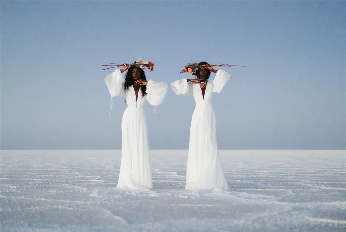 Meridian Cara Mia Aurora 80种梦幻全息美感棱镜霓虹色北极光折射叠加效果LR预设 , 第4张-素材湾丨精选海外优质设计素材资源 Meridian Cara Mia Aurora 80种梦幻全息美感棱镜霓虹色北极光折射叠加效果LR预设 , sucaiwan.com