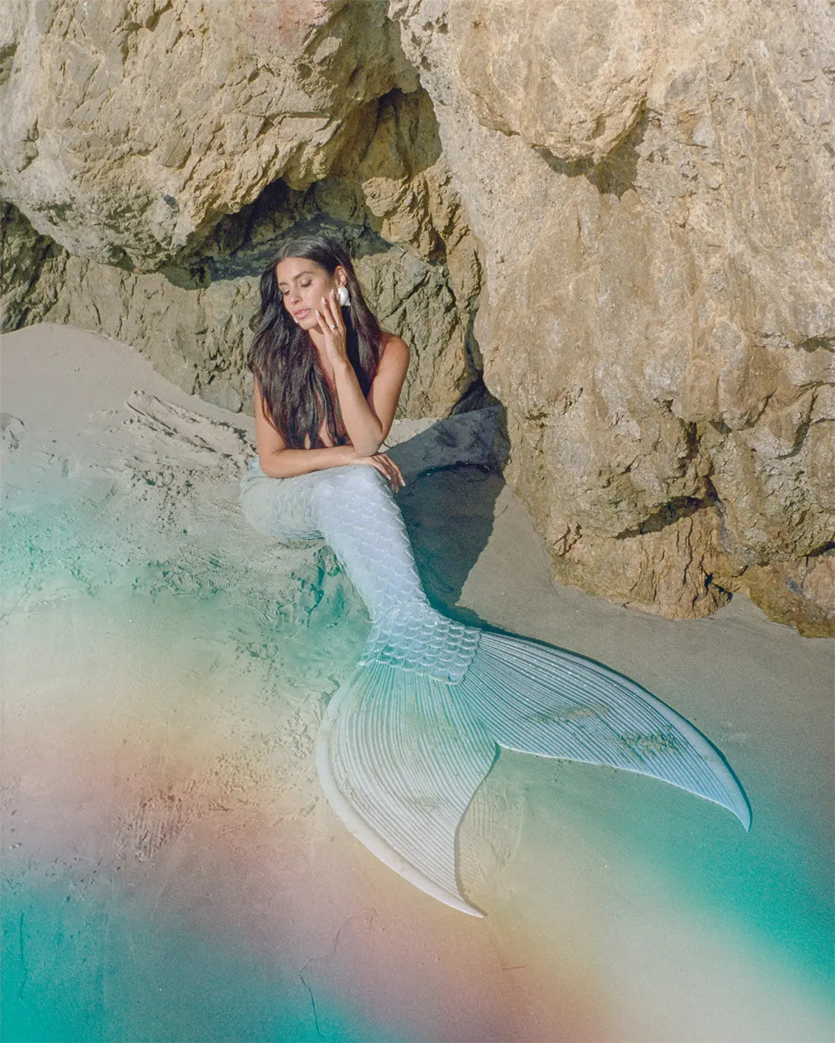 Meridian Cara Mia Aurora 80种梦幻全息美感棱镜霓虹色北极光折射叠加效果LR预设 , 第14张-素材湾丨精选海外优质设计素材资源 Meridian Cara Mia Aurora 80种梦幻全息美感棱镜霓虹色北极光折射叠加效果LR预设 , sucaiwan.com