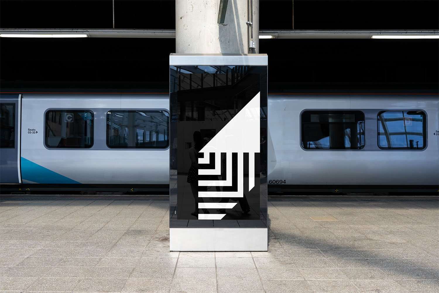 6款欧美风城市地铁车站广告牌海报设计展示效果图PS贴图样机模板 Layers – Billboard & Poster Mockup 02 样机素材 sucaiwan.com