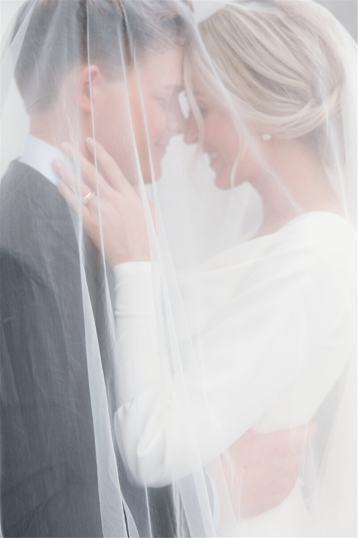 LR预设:纯白永恒温暖富士胶片电影颗粒婚礼人像摄影LR调色预设 Kianna Cori - Presets pack , 第6张-素材湾丨精选海外优质设计素材资源 LR预设:纯白永恒温暖富士胶片电影颗粒婚礼人像摄影LR调色预设 Kianna Cori - Presets pack , sucaiwan.com