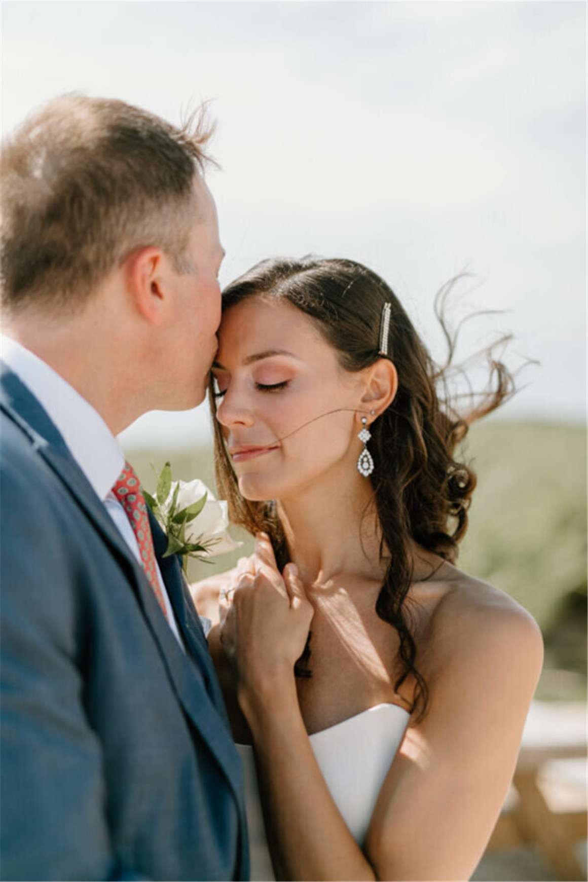 LR预设:纯白永恒温暖富士胶片电影颗粒婚礼人像摄影LR调色预设 Kianna Cori - Presets pack , 第10张-素材湾丨精选海外优质设计素材资源 LR预设:纯白永恒温暖富士胶片电影颗粒婚礼人像摄影LR调色预设 Kianna Cori - Presets pack , sucaiwan.com