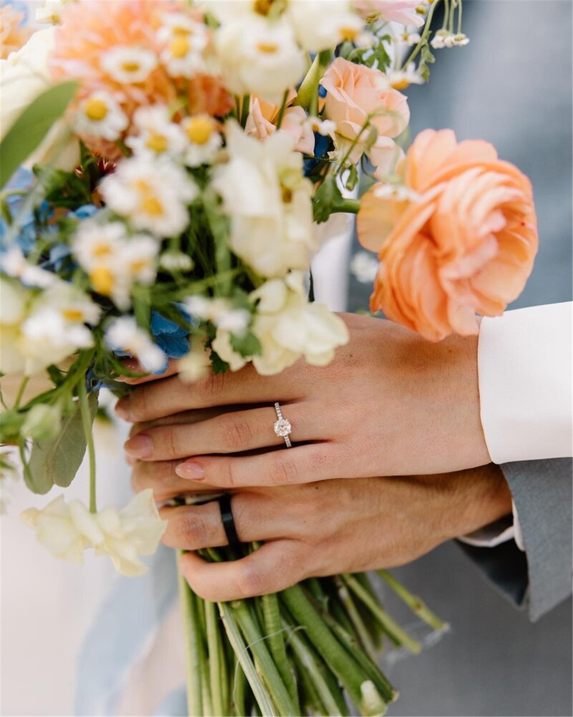 LR预设:纯白永恒温暖富士胶片电影颗粒婚礼人像摄影LR调色预设 Kianna Cori - Presets pack , 第11张-素材湾丨精选海外优质设计素材资源 LR预设:纯白永恒温暖富士胶片电影颗粒婚礼人像摄影LR调色预设 Kianna Cori - Presets pack , sucaiwan.com